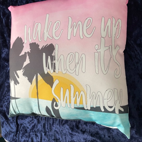 NWT Outdoor Pillow Summer Themed 🏝🏖 - Picture 4 of 11